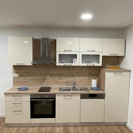 Apartmani Daisy Велика-Горица Экстерьер фото