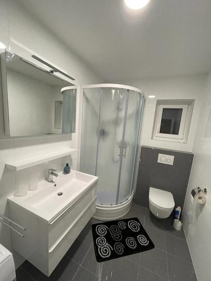 Apartmani Daisy Велика-Горица Экстерьер фото